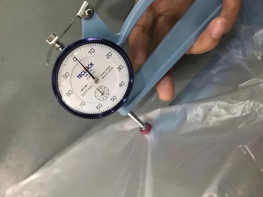 Θερμικό 7 μm HDPE διάτρητο φιλμ για SBS Τροποποιημένες βιθουμινικές αδιάβροχες μεμβράνες για SBS και APP οροφικά συστήματα